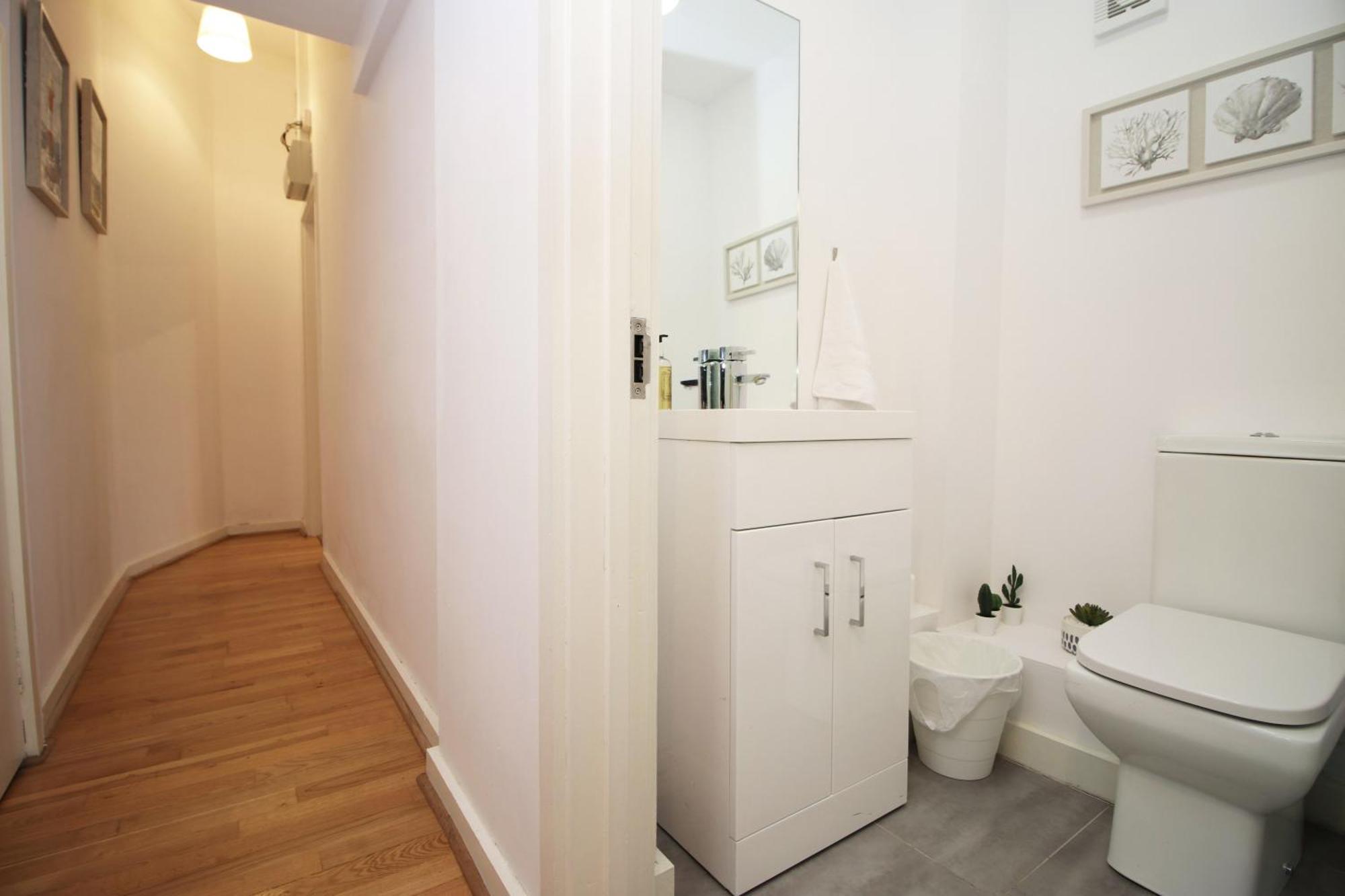 Coastal Penarth Dream! Close To Cardiff Superb Location Near Bars And Restaurants! Dog Friendly And Welcome Breakfast Pack! Exteriör bild