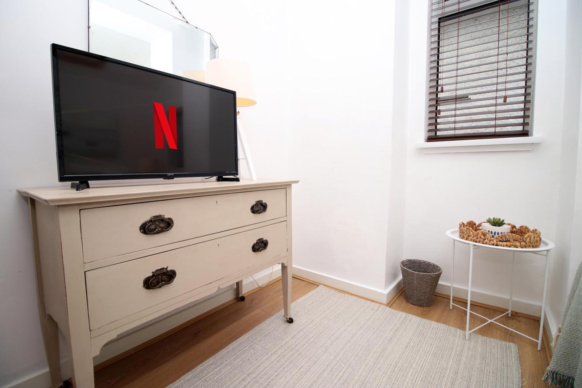 Coastal Penarth Dream! Close To Cardiff Superb Location Near Bars And Restaurants! Dog Friendly And Welcome Breakfast Pack! Exteriör bild